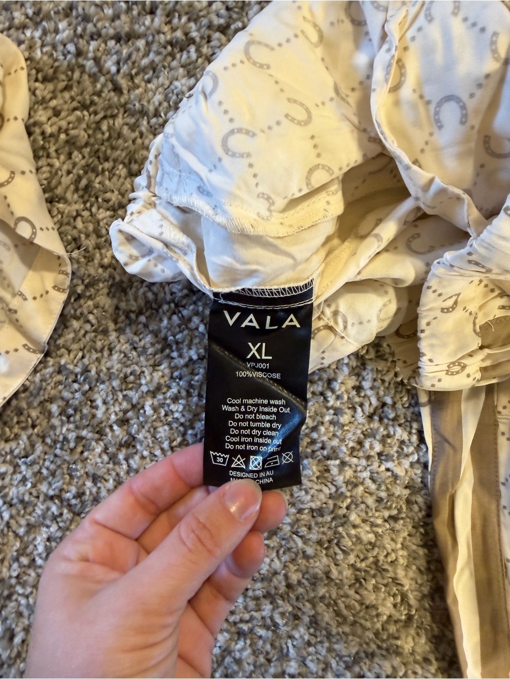 New Vala Horse Shoe Long Pajama Set, size XL. - Picture 9 of 10
